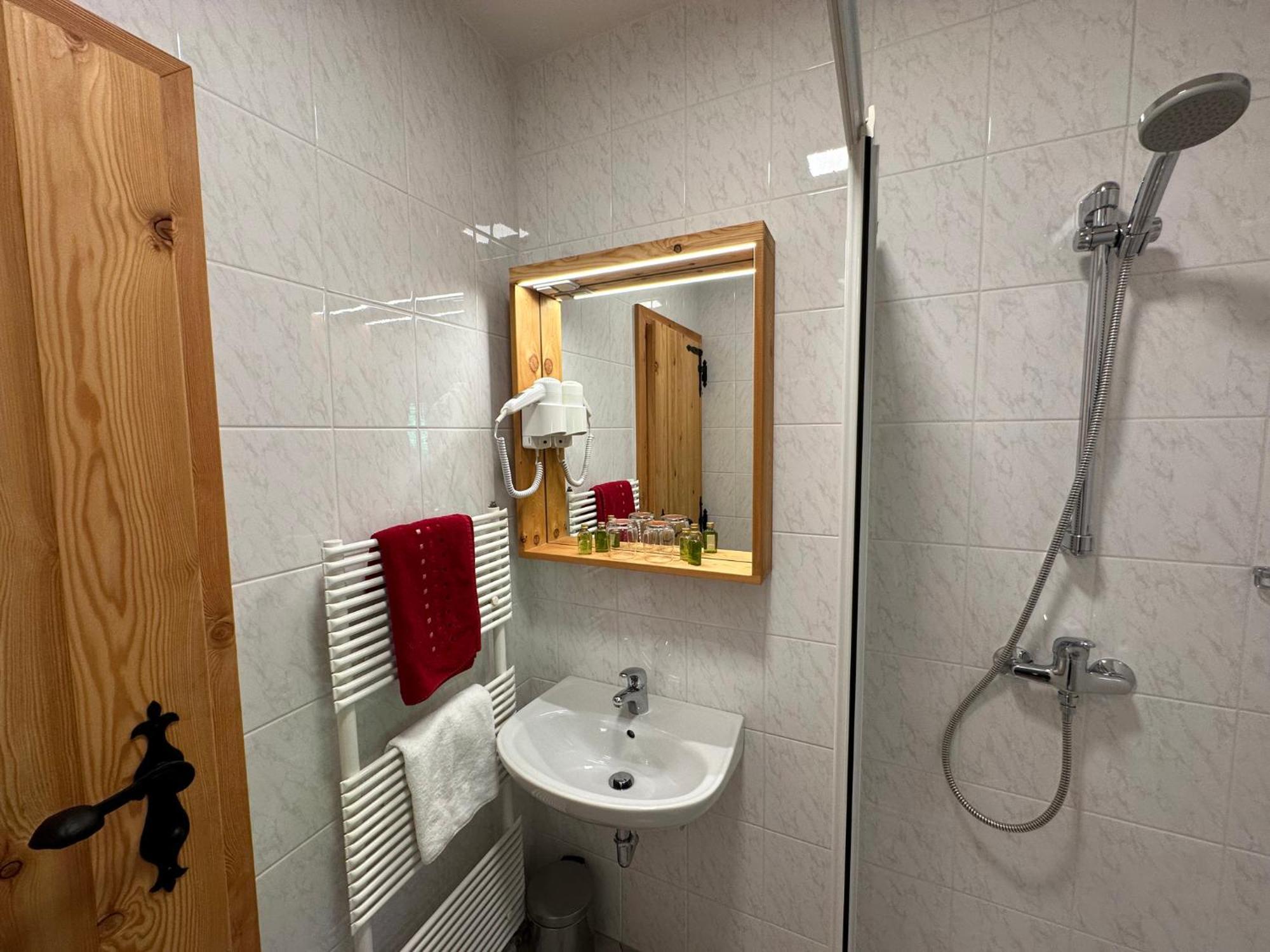 Hotel Surc Кранска гора Екстериор снимка