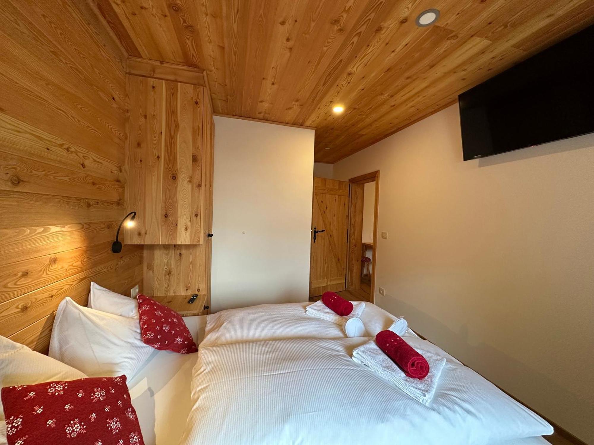 Hotel Surc Кранска гора Екстериор снимка